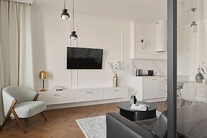 Granaria Premium River View by Downtown Apartments