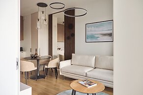 Granaria Premium River View by Downtown Apartments