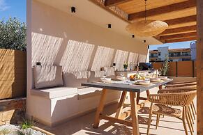 Sokratis LocoLux Villas & Suites