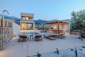 Sokratis LocoLux Villas & Suites