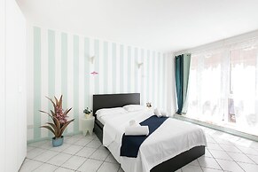 Marconi Apartments
