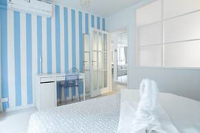 Marconi Apartments