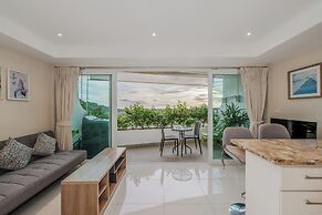 1BR Escape Near Beach & Local Bites C195
