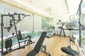 1BR Condo Pool Gym Near Beach C237