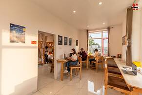 Moustache Hostel Bir