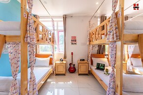 Moustache Hostel Bir