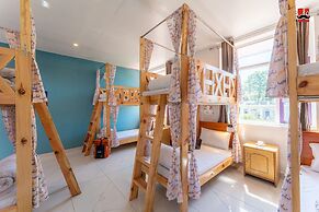 Moustache Hostel Bir