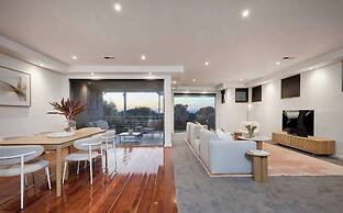 Bayside 4 bed in Sandringham w Spa and Sunset Views