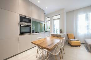 Stunning Design 1BR  Secret Garden