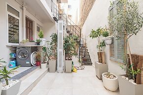 Stunning Design 1BR  Secret Garden