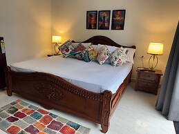 Apricot Inn