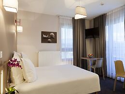 Apartment Near Geneva With Parking