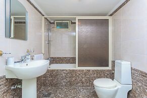 Glint 3-Bedroom Apartment & Balcony in Aley