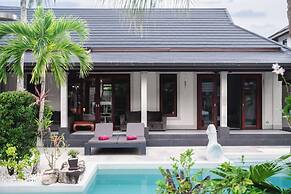 Villa Banyak Luxury villa with terrace