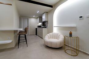 Thea Acropolis Suites & Apartments
