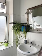 Homeplanet Hostel