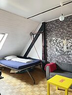 Homeplanet Hostel