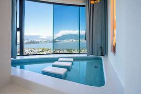 Dali Canghai Xueyue Seaview Hotel