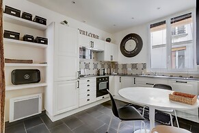Athos I Stylish 1BR Home on the Rive Gauche