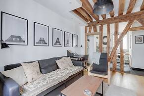 Athos I Stylish 1BR Home on the Rive Gauche