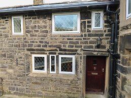 11 Hollin Well Cottage