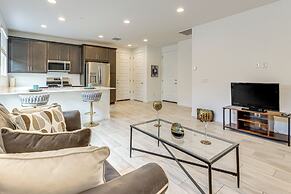 Lake + Mtn Views: Modern Apache Junction Getaway