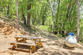 Community Lake Access: Peaceful Cabin in Sonora!