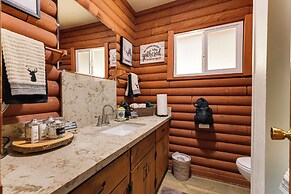Community Lake Access: Peaceful Cabin in Sonora!