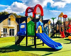 Comfortable Holiday Homes, Pool and Whirlpool