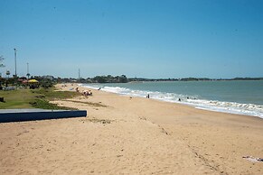 Casa Pet Friendly com Varanda e Churrasqueira