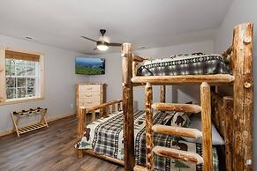 Boone Getaway Dog Friendly Hot Tub Fire Pit