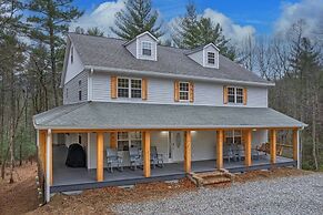 Boone Getaway Dog Friendly Hot Tub Fire Pit