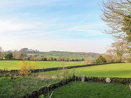 5 Belper Lane End