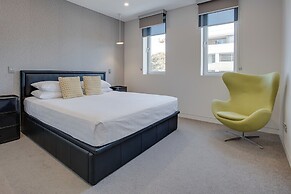 Spacious 2-bed Apartment Close to City