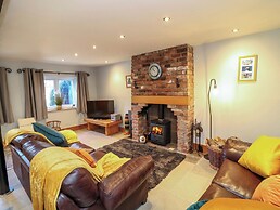 6 Brook Court