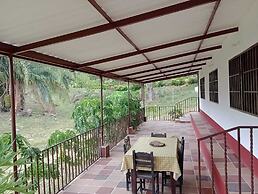 CASA DE CAMPO PRIVADA CON PISCINA