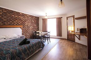 Donald Motor Lodge