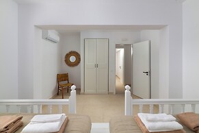Seadream Villa
