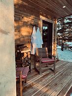 Smokey Hollow Motel & Resort