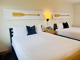 Smokey Hollow Motel & Resort
