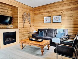 Smokey Hollow Motel & Resort