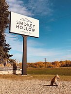 Smokey Hollow Motel & Resort