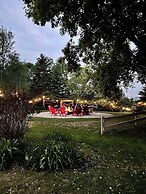 Smokey Hollow Motel & Resort