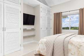 3rd Floor Condo Richmond Estate Beach Access Pool