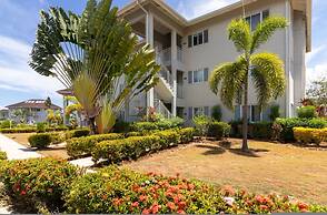 3rd Floor Condo Richmond Estate Beach Access Pool