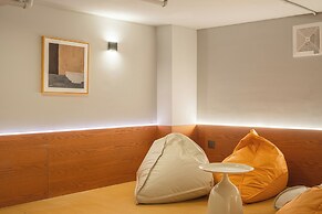 Captain 5 Youth Hotel