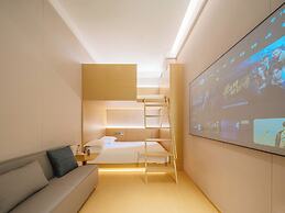 Captain 5 Youth Hotel
