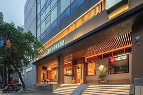 Captain 5 Youth Hotel