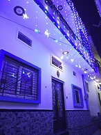 Yash Paying Guest House