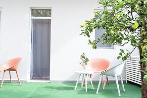 Sister's House
